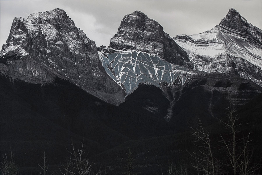 https://dashboard.mirunadragan.com/files/gimgs/th-12_Dragan11_TheMountainsAreMirrors6-web.jpg